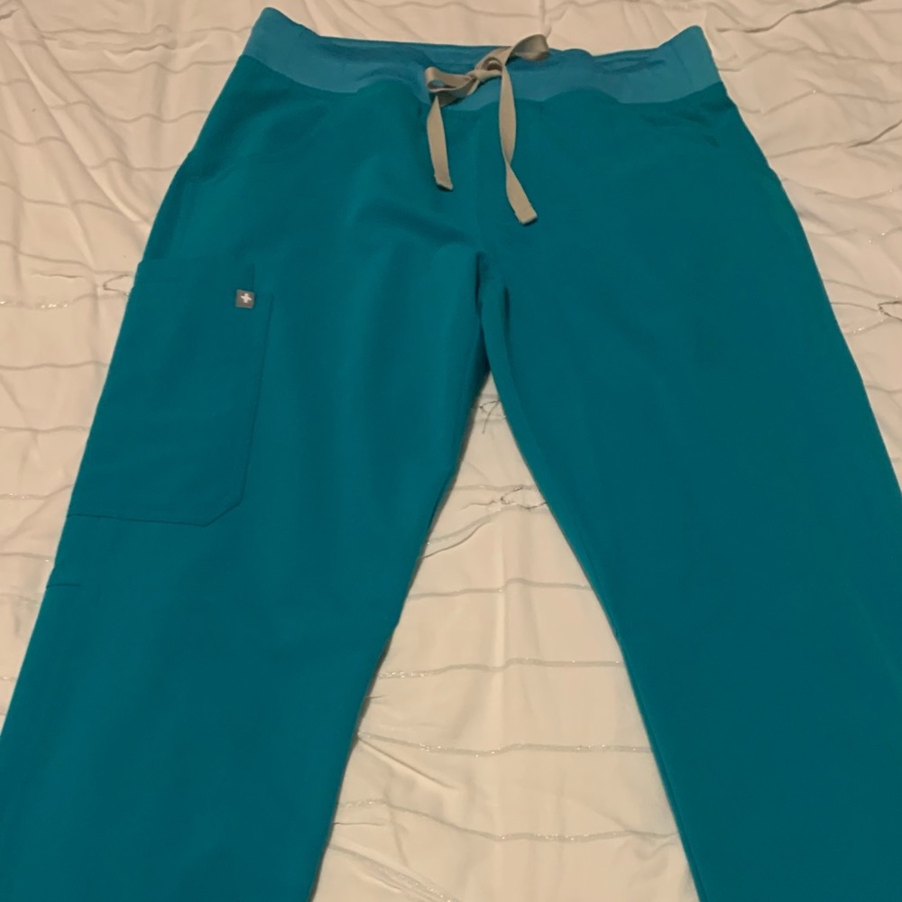 Teal kade cargo small figs